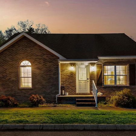 1 Mile To Pkwy, Pets, Hot Tub, Creekside, Porch Villa Pigeon Forge Dış mekan fotoğraf